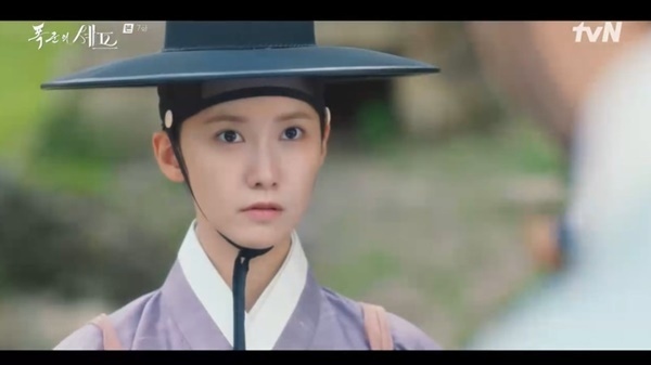 Yoona male disguise scene from The Tyrant's Chef