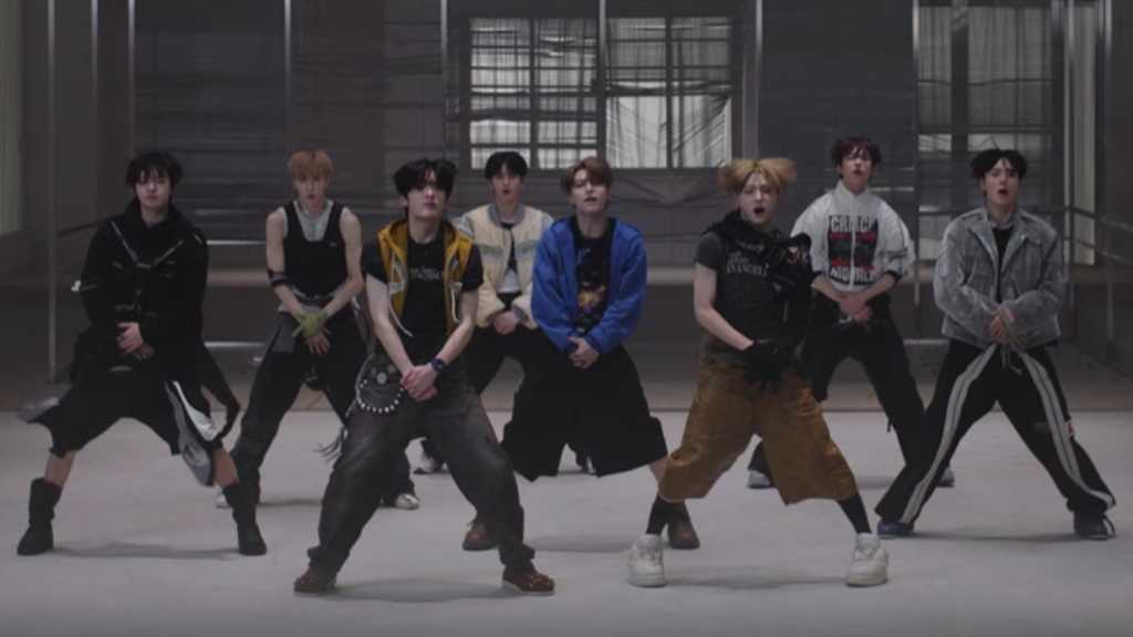 ALPHA DRIVE ONE、デビュー曲「FREAK ALARM」MV公開！エネルギー溢れるパフォーマンスに注目