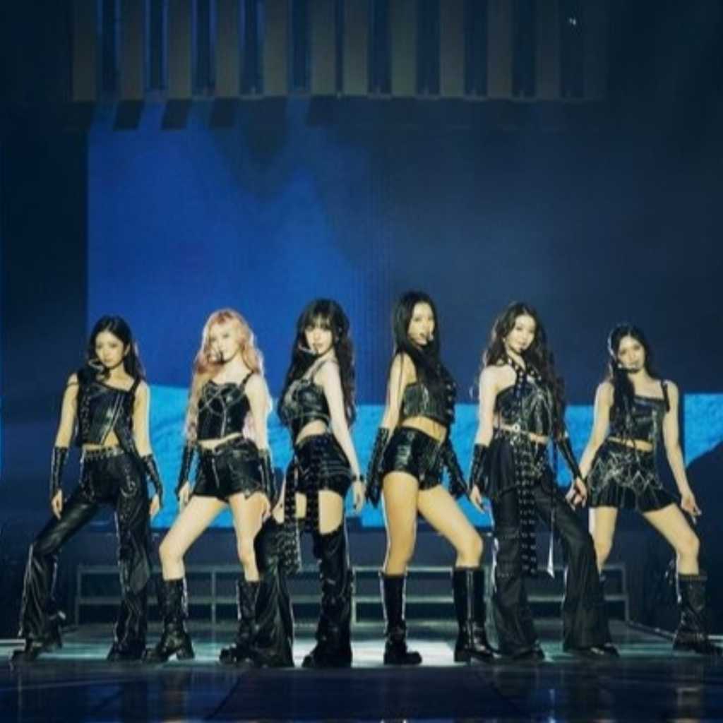 IVE、2度目のワールドツアーが韓国で開幕!未公開ソロステージに大歓声…6人の個性と実力を証明