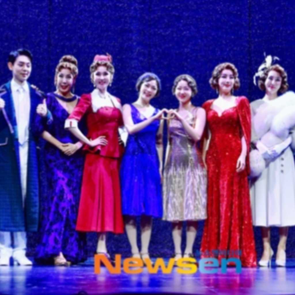 【PHOTO】元Weki Meki チェ・ユジョンら、ミュージカル「ブロードウェイ42番街」プレスコールに出席