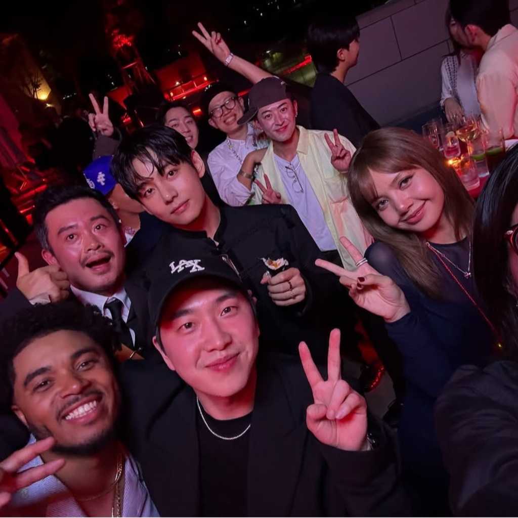 BTSのV、海苔巻き片手に！？BLACKPINK リサ＆GENERATIONS 佐野玲於らとの豪華ショットが話題に