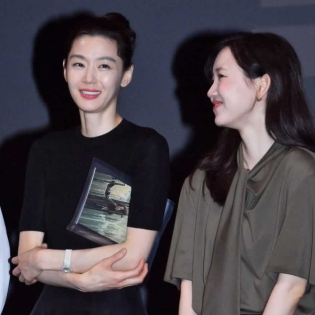 【PHOTO】チョン・ジヒョン＆ク・ギョファン＆チ・チャンウクら、映画「群体」舞台挨拶に出席