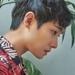 イ・ジュン、女性ファンを刺激する“男の眼差し”…多彩な魅力が際立つグラビア公開