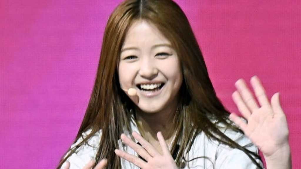“BoA似で話題の13歳”A2O LITEのAIJING、両親の会社の賃金未払い問題に続いて態度議論が浮上も…ネット上では様々な声