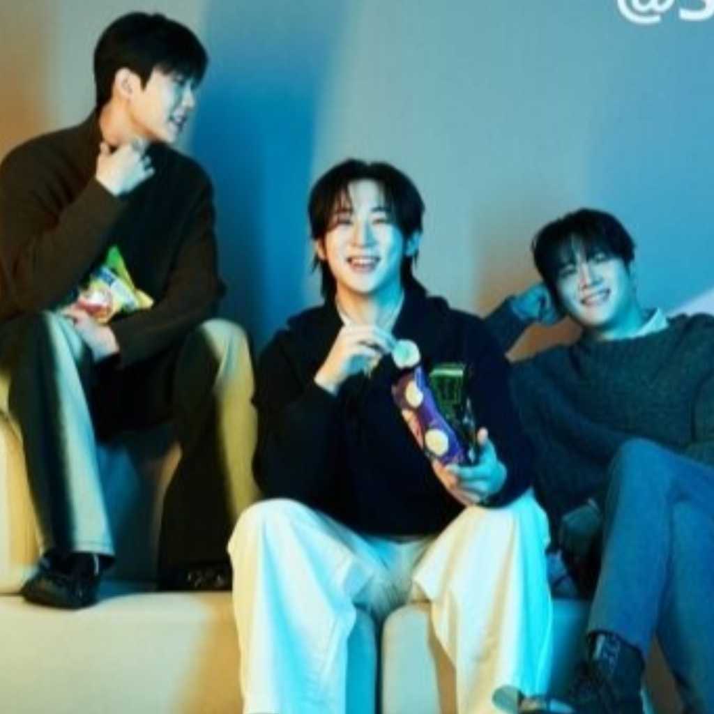 Libelante、リーダー キム・ジフン除隊後初！完全体でグラビア撮影