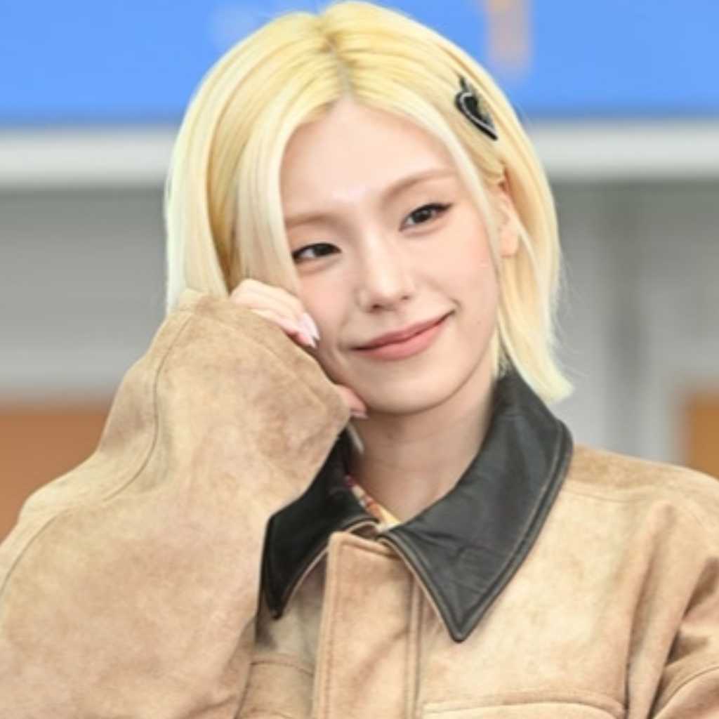 【PHOTO】ITZY イェジ、ファッションウィークに出席するためフランスへ出国（動画あり）