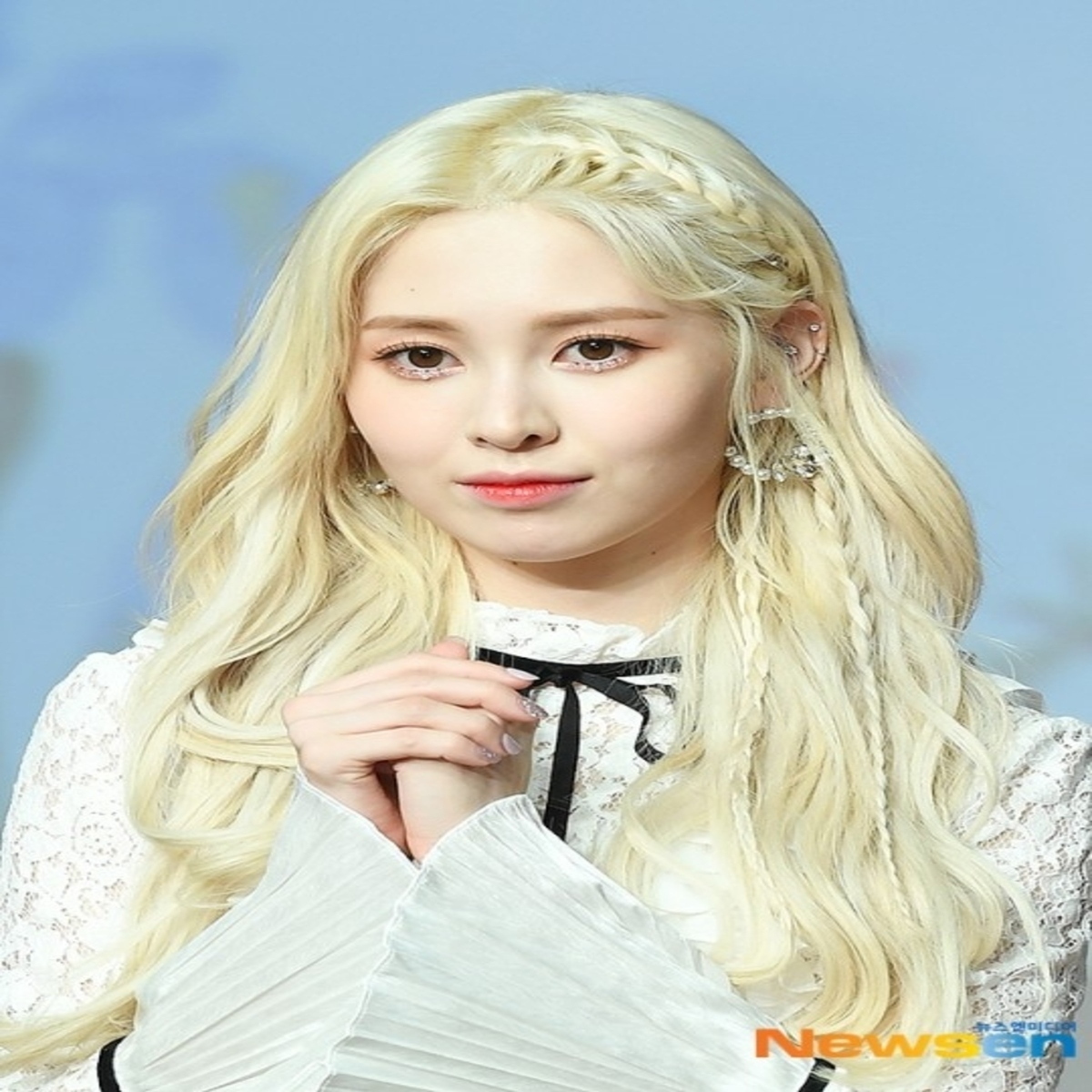 Dia イェビン 父親が本日 8 5 死去 事務所がコメント Kstyle