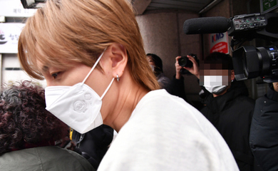 【PHOTO】SUPER JUNIOR イトゥク＆JWiiver＆Rocking doll、第20代大統領選挙の期日前投票に参加（動画あり）