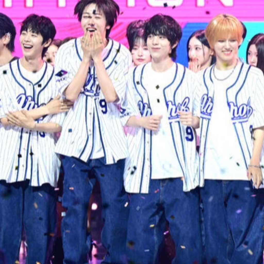 【PHOTO】AHOF、7/9放送の「SHOW CHAMPION」で1位を獲得！