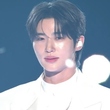 ビョン・ウソク「2024 MAMA」で「ソンジェ背負って走れ」のOSTを披露…歌唱力が話題に（動画あり）