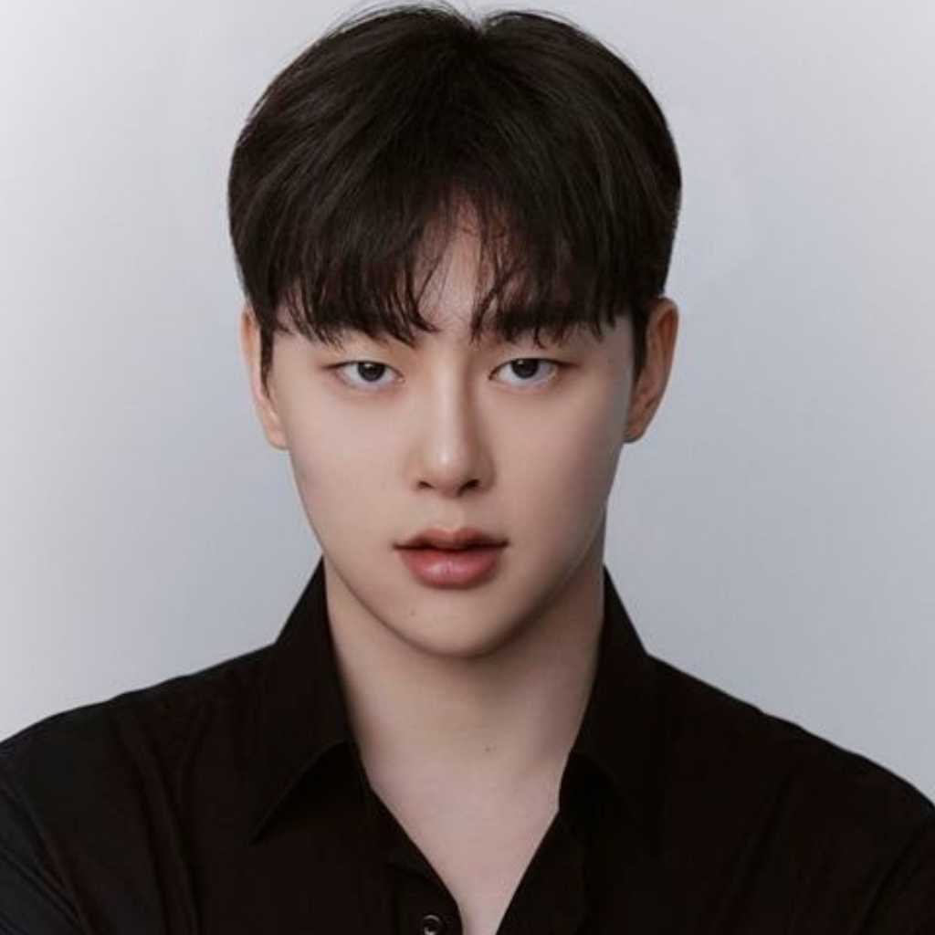 クォン・ヒョンビン、本日（11/24）軍隊へ…SNSでファンにメッセージ