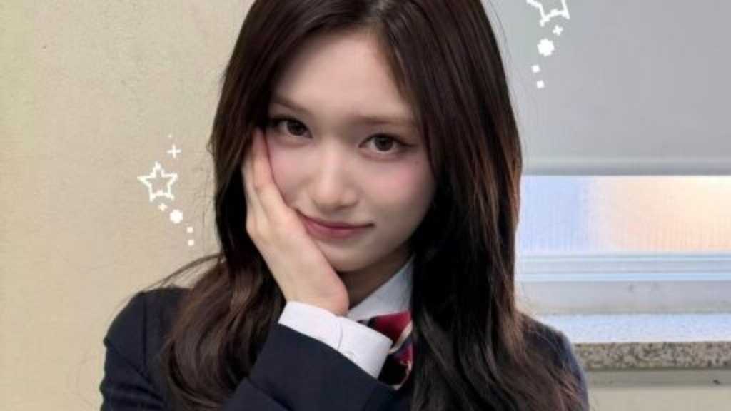 IVE イソ、本日ハンリム高校を卒業「友達や先生と過ごした時間は忘れられない思い出」