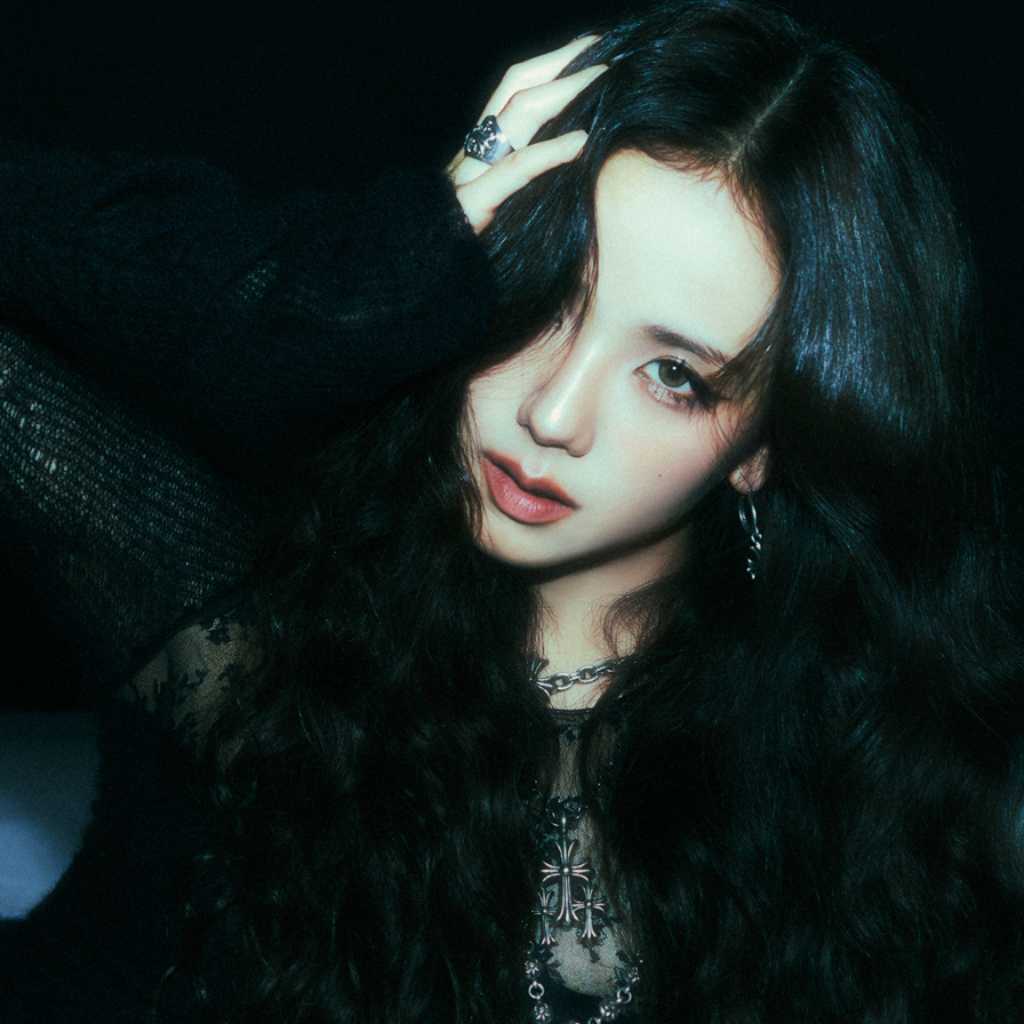 Blackpinkジス BLACKPINK ジス、AI技術で仮想未来都市のミューズに大変身！驚き