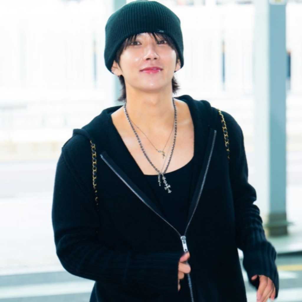 【PHOTO】SEVENTEEN ジョシュア、ファッションショーのためフランスへ出国