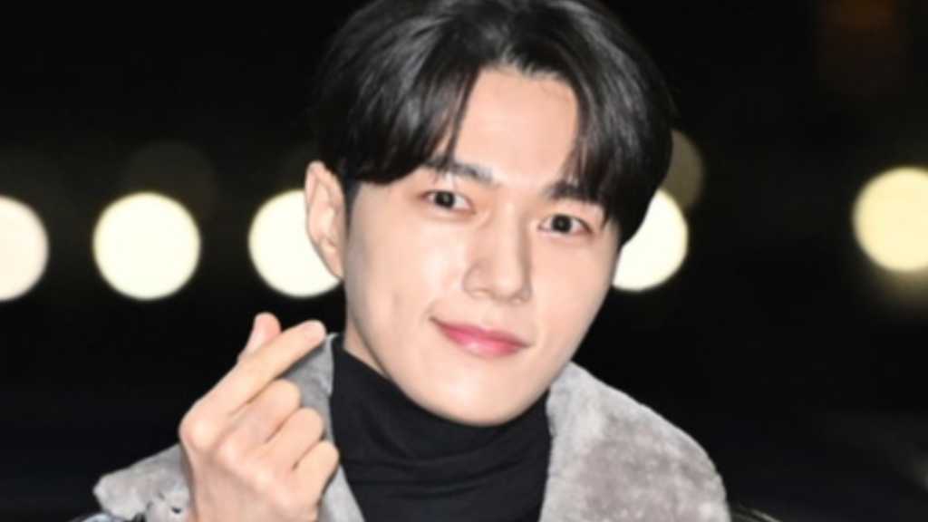 【PHOTO】キム・ミョンス、海外スケジュールのため出国(動画あり)