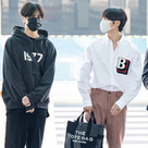 【PHOTO】THE BOYZ「ミュージックバンク」海外公演のためチリへ出国…多様なカジュアルファッション（動画あり）