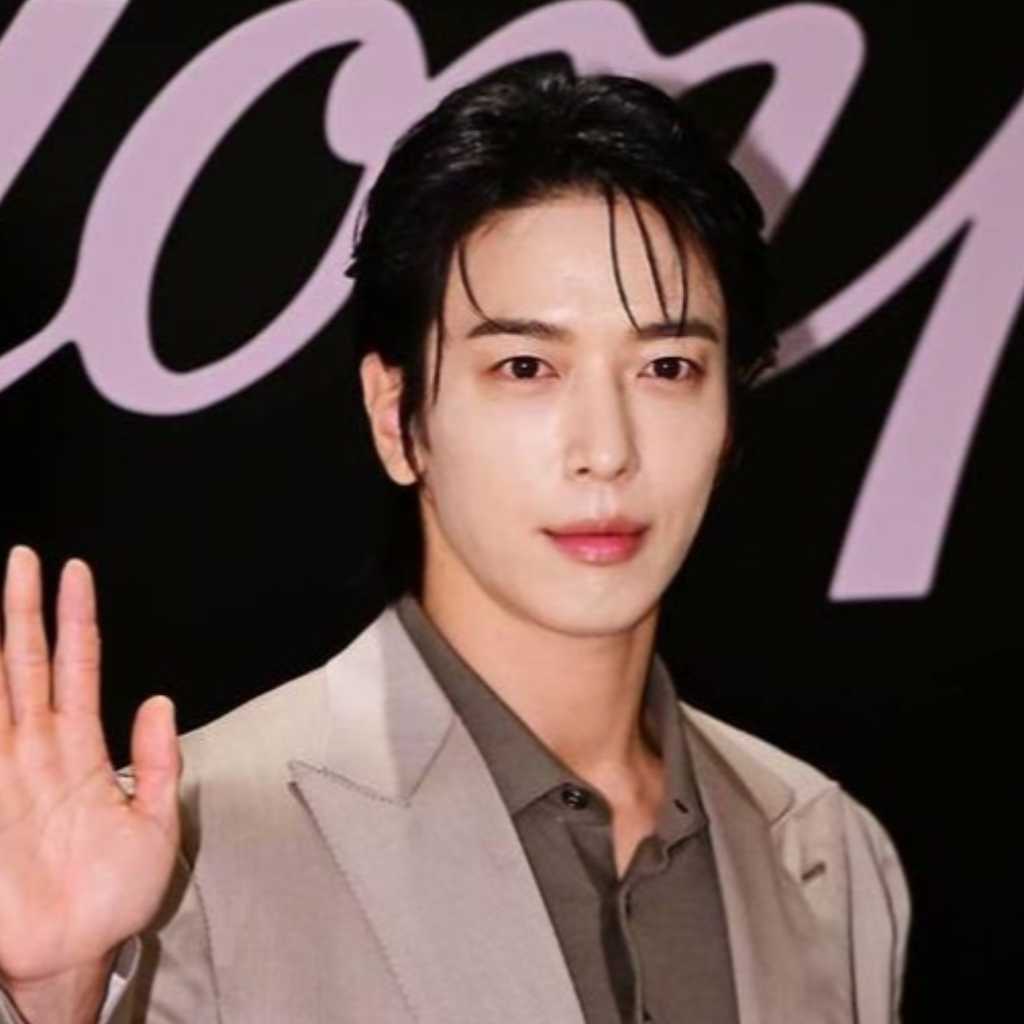 CNBLUE ジョン・ヨンファ、突然の結婚説！？ライブ配信で言及「もう聞かないでほしい」