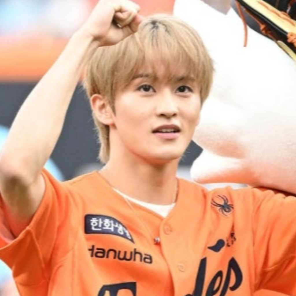 【PHOTO】NCT マーク、始球式に登場…爽やかな魅力をアピール