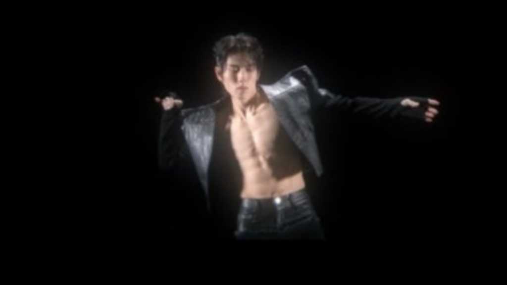 INFINITE ドンウ、6年8ヶ月ぶりのソロカムバックを予告！裸ジャケット＆鍛えられた腹筋に視線釘付け