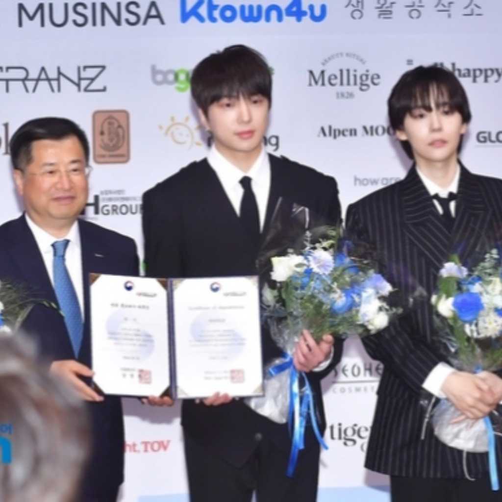 【PHOTO】WINNER＆FIFTY FIFTY「2026 ハノイ韓流博覧会」広報大使の委嘱式に出席