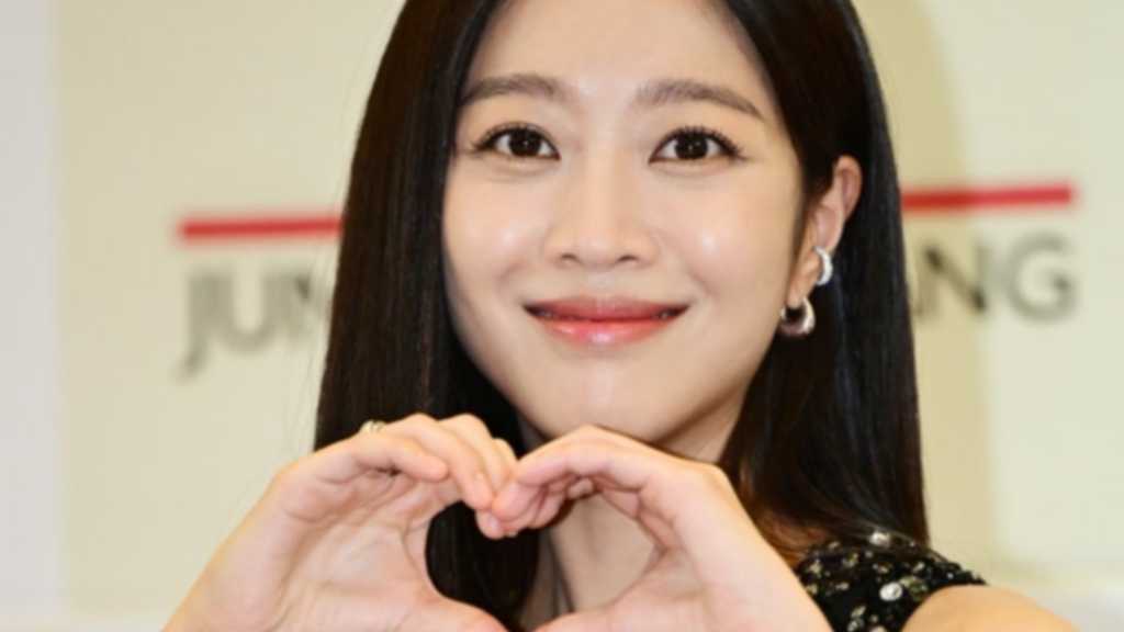 チョ・ボア、結婚から1年でママに！第1子妊娠を発表