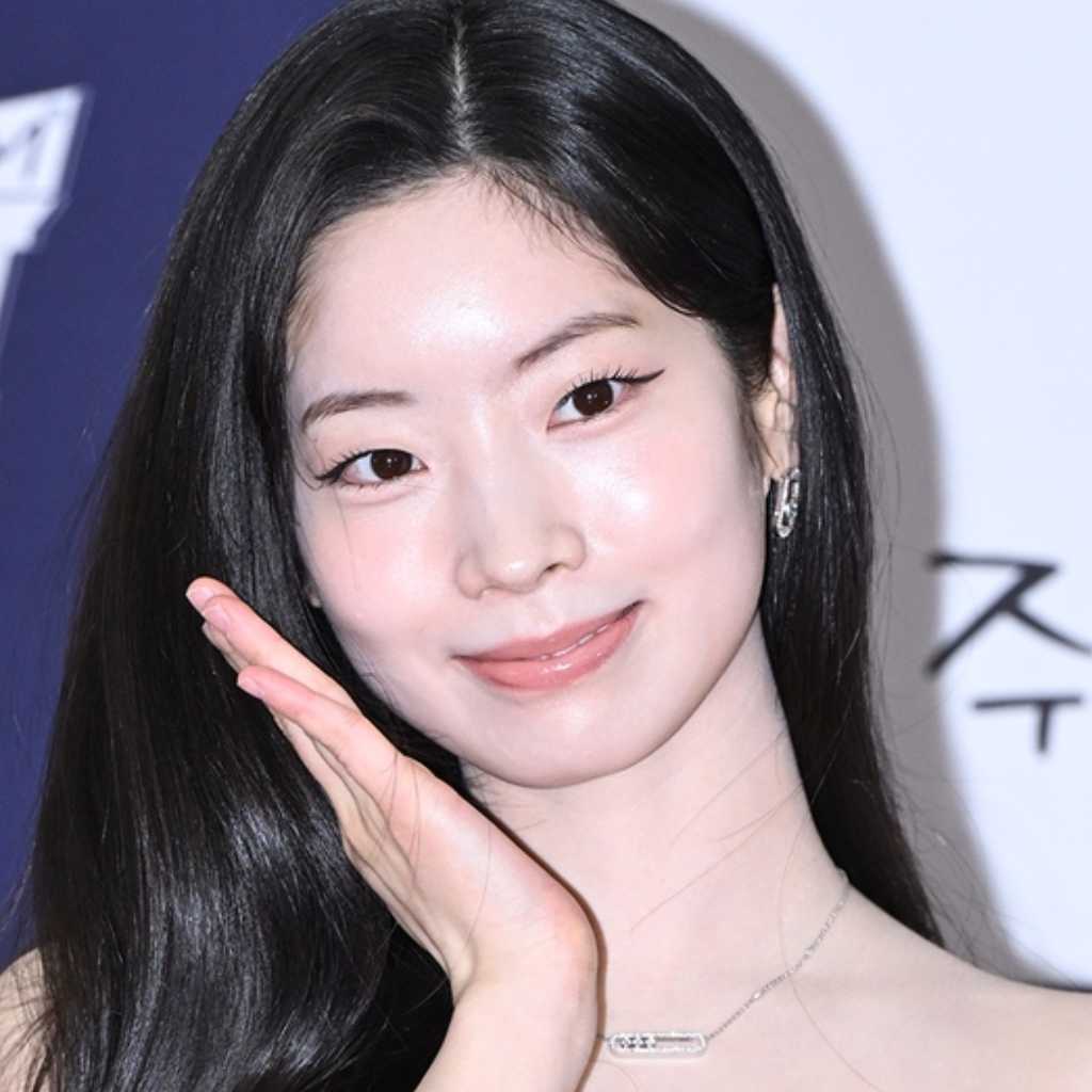 【PHOTO】TWICE ダヒョン＆少女時代 ユナら「第29回春史映画祭」レッドカーペットに登場