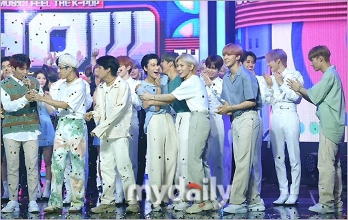 ATEEZ「SHOW CHAMPION」で1位を獲得…音楽番組で2冠を達成“予想もでき