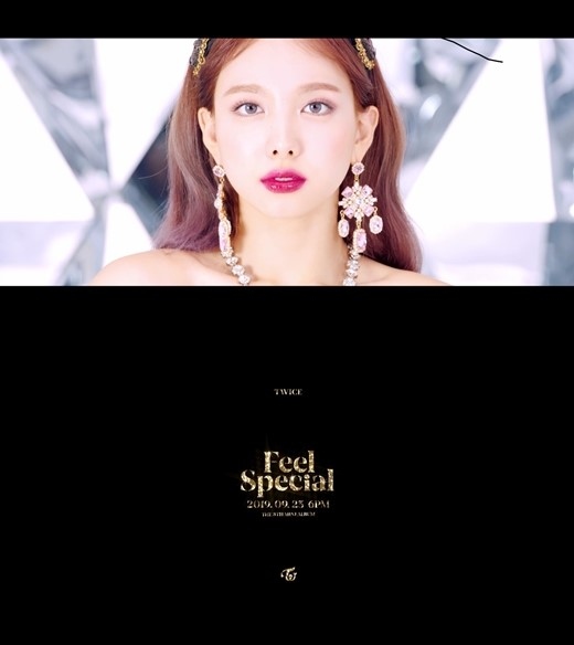 限定品得価TWICE ナヨン サイン Feel Special K-POP・アジア