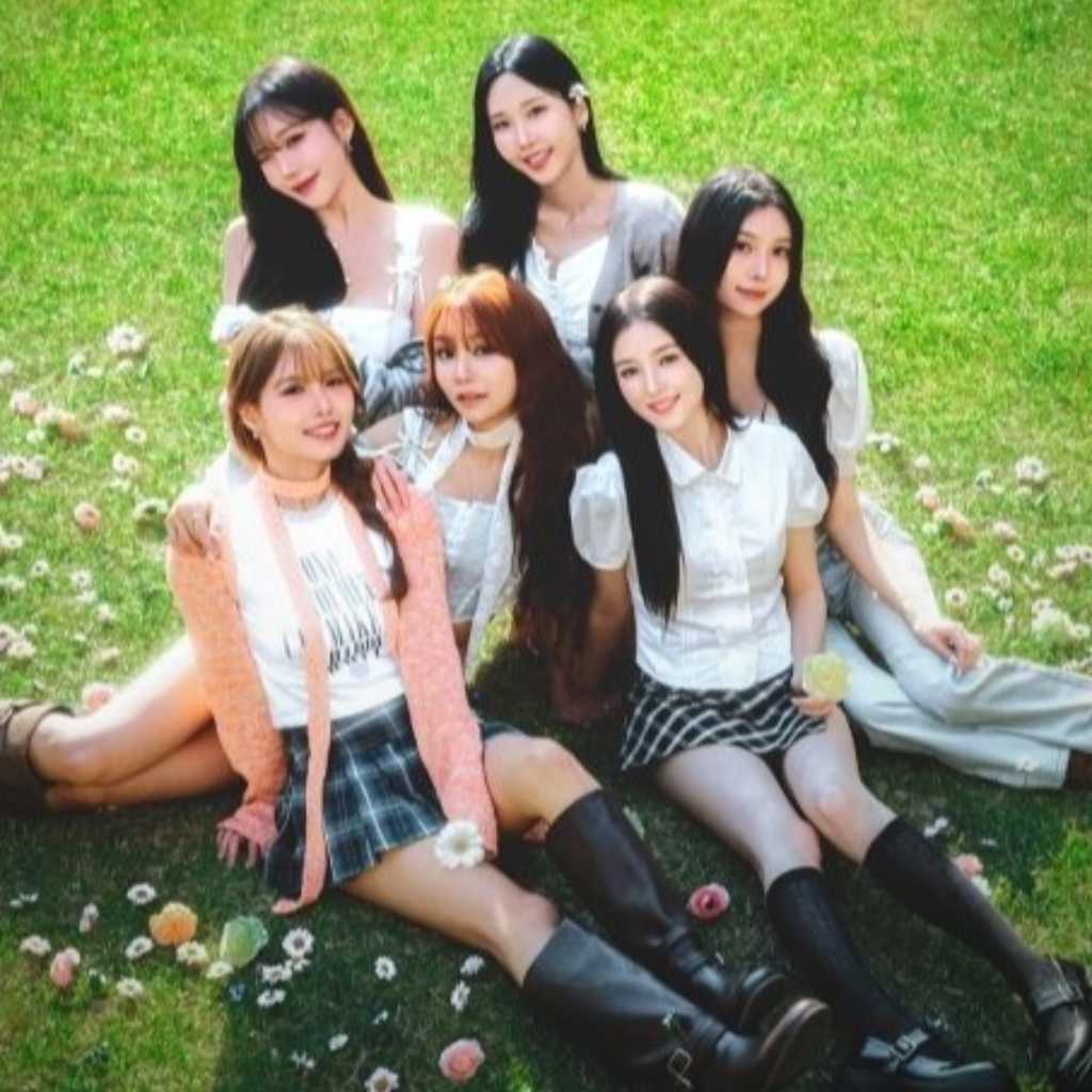 MOMOLAND、新アーティスト写真を公開…2年ぶりのカムバックに期待高まる