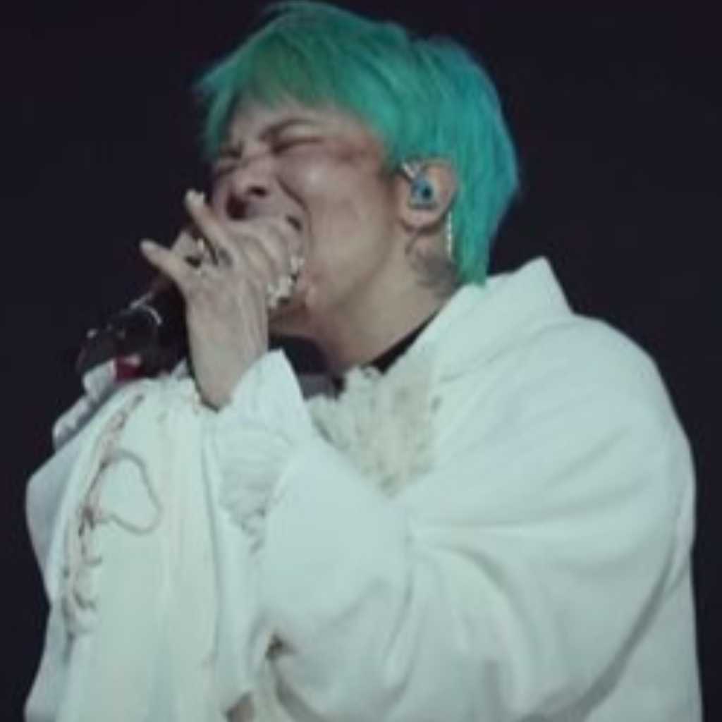 G-DRAGON「M COUNTDOWN」で圧巻のステージを披露！エンディング妖精も話題に（動画あり）