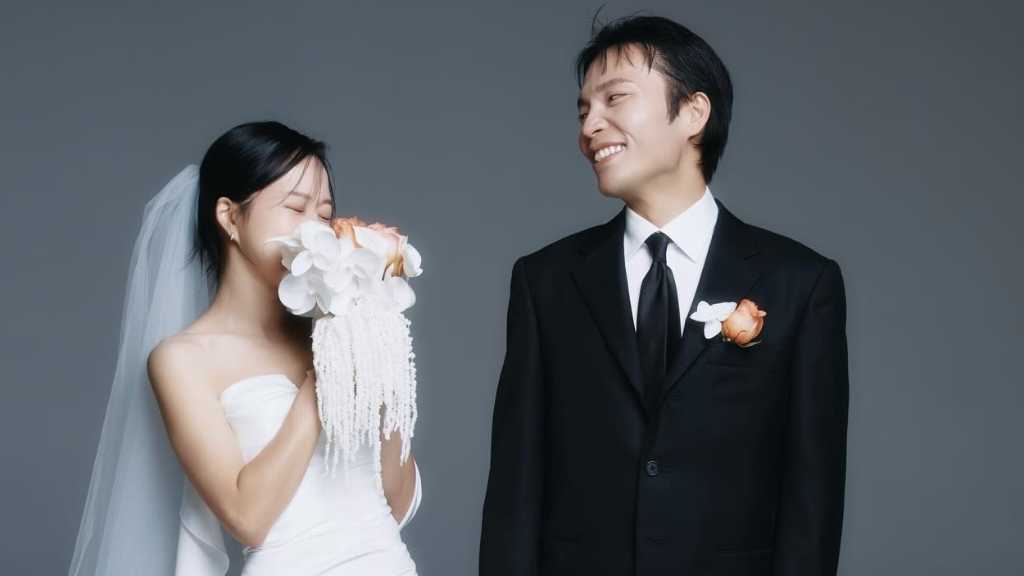 歌手キム・ジス、本日(3/28)結婚!パク・ソジュンが祝福コメントと共に招待状を公開