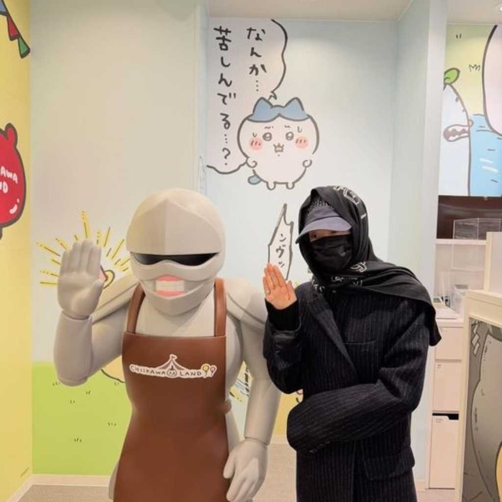 BLACKPINK ジェニー、ちいかわらんどやドンキでも！日本で撮った記念ショットが話題