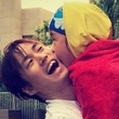 TABLO、愛娘ハルちゃんからのキスに幸せそうな笑顔“親バカ”