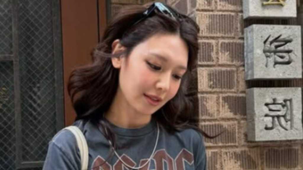 “チョン・ギョンホと破局”少女時代 スヨン、日本で撮った記念ショットを公開…応援コメント続々