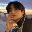 BTS（防弾少年団）のV、変わらないビジュアルに驚き！可愛すぎる幼少期の写真を公開