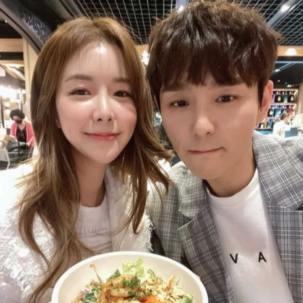 “元アイドル夫婦”PARAN出身ACE&CATS出身キム・ジヘ、双子を授かったことが判明!ファンの祝福殺到