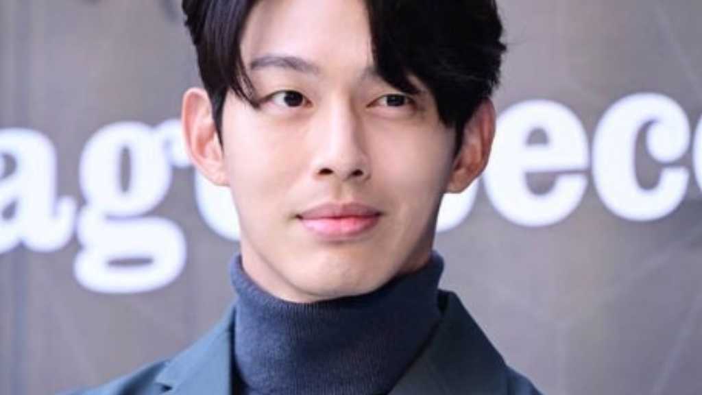 凶器を持って女性宅へ…元UN チェ・ジョンウォン、ストーカー容疑で立件　過去には不倫騒動も
