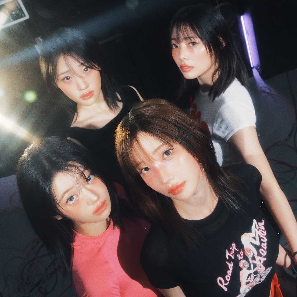 QWER、THE BOYZのペンライトとの類似性に関してコメント「著作権上問題ない」