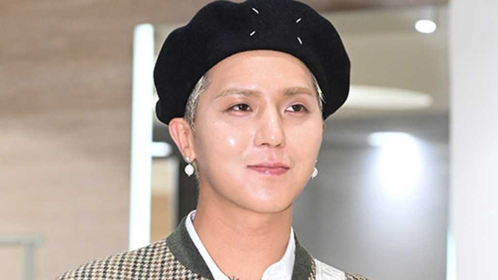 入隊中”WINNER ソン・ミノ、服務怠慢疑惑をDispatchが報道…YGが反論