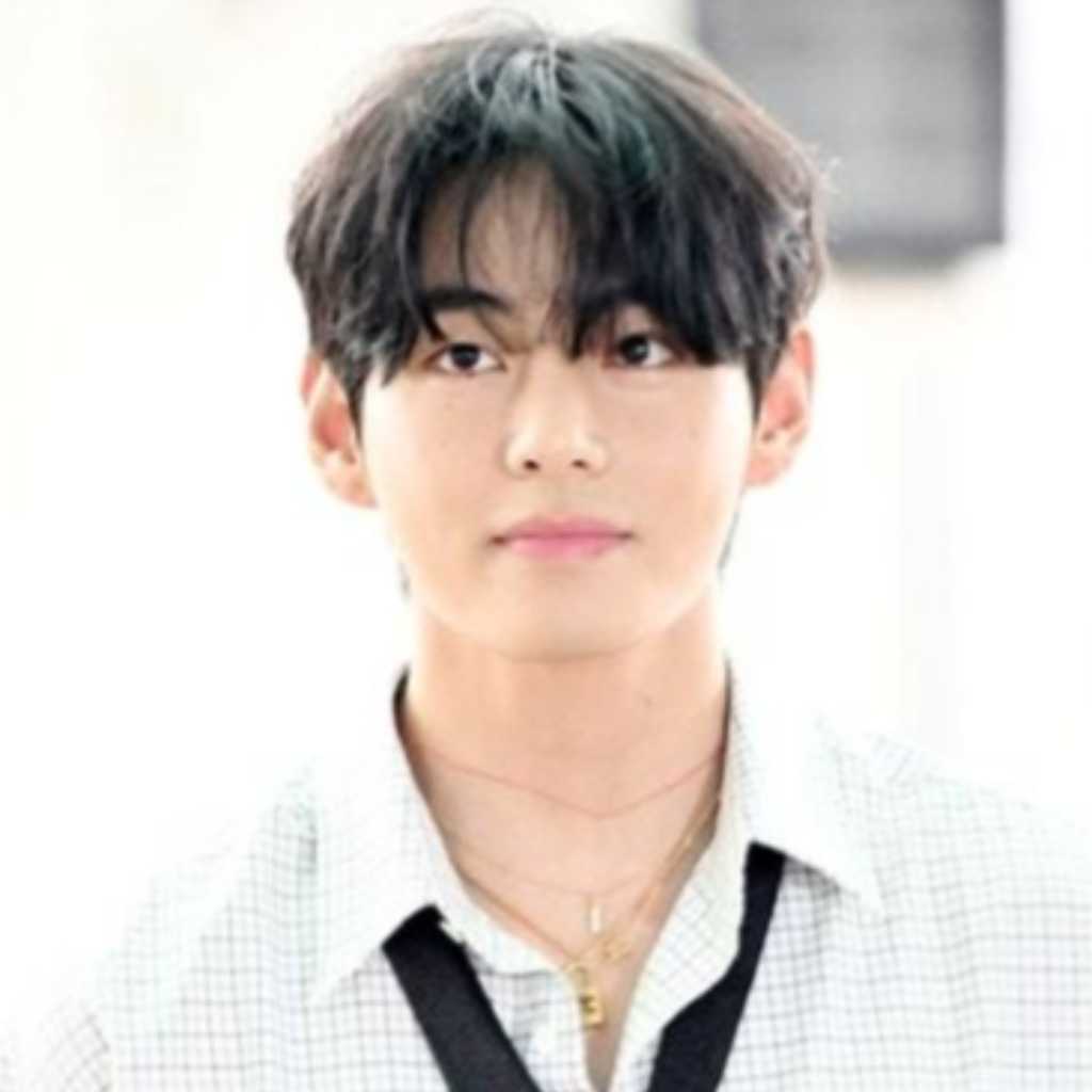 BTSのV、軍服務時代の仲間のチャンネルに応援コメント…本人降臨で話題
