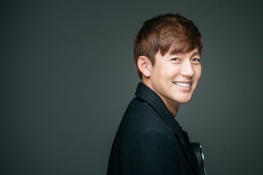 イ ジョンジン Jypを離れて新しい事務所を設立 新人を育成する Kstyle