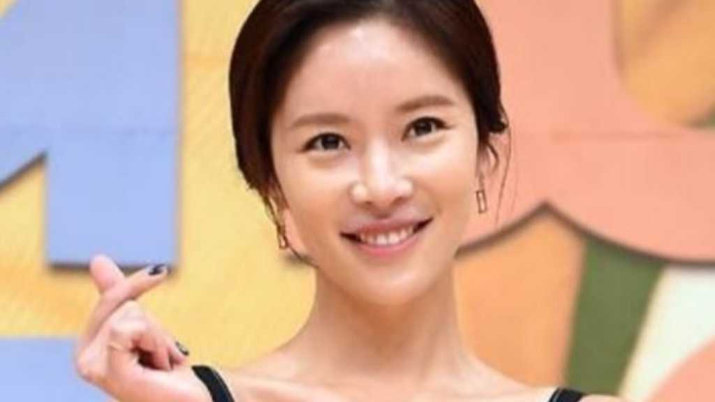 ファン・ジョンウム、個人事務所未登録についてコメント「登録手続きは最終段階」