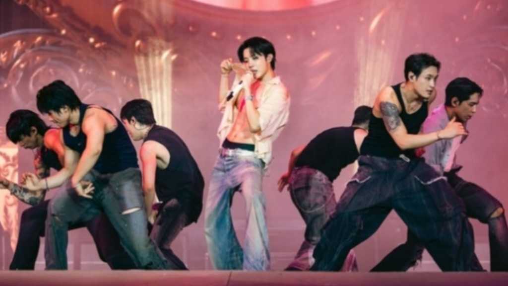BTSのJ-HOPE「ロラパルーザ・ベルリン」で観客と一体に！涙を見せるファンも“完璧な締めくくり”