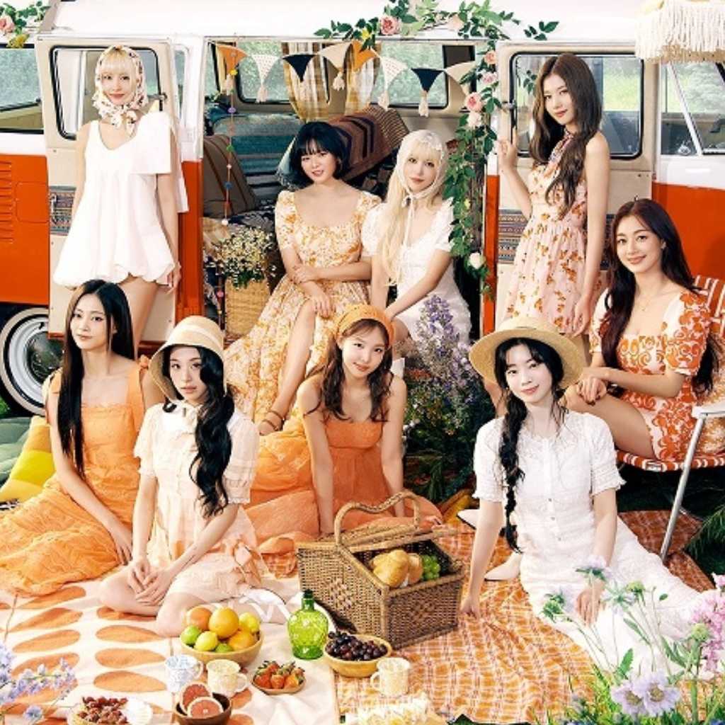 TWICE、5月14日に5thベストアルバム「#TWICE5」をリリース!春らしい雰囲気のビジュアルを公開