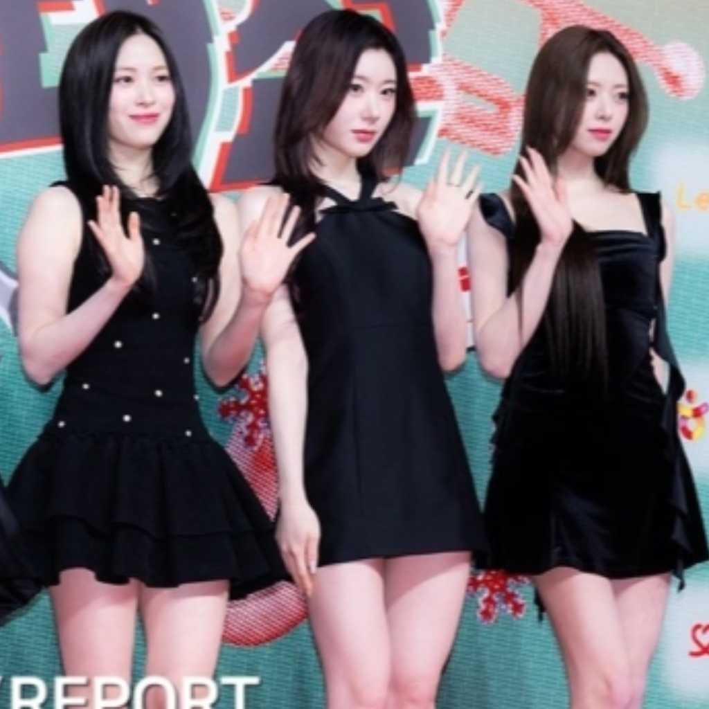 【PHOTO】ITZY「2024 SBS歌謡大典」レッドカーペットに登場