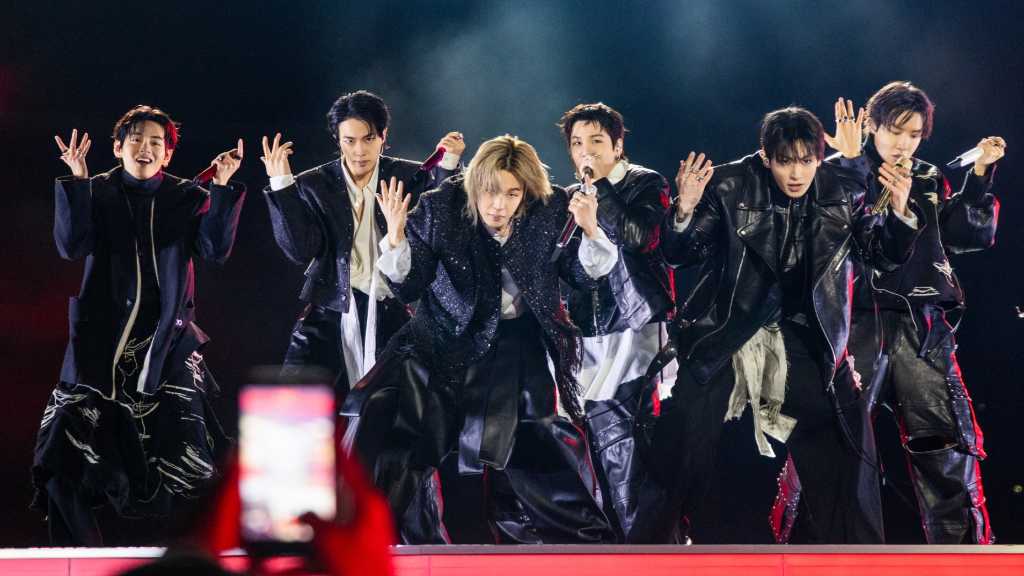 【PHOTO】BTS、世界中のARMY熱狂!カムバック公演で白熱のステージ披露