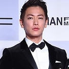【PHOTO】佐藤健「釜山国際映画祭」スターロードに参加“ブラックスーツに身を包んで”