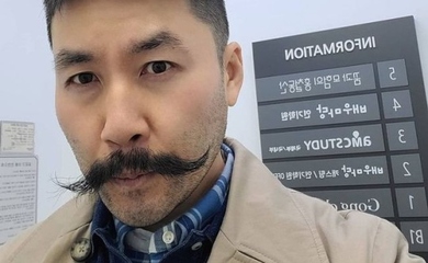 ノ ホンチョル 以前よりすっきりしたヒゲ姿で違う雰囲気に 本人なのに似ていると 動画あり Kstyle