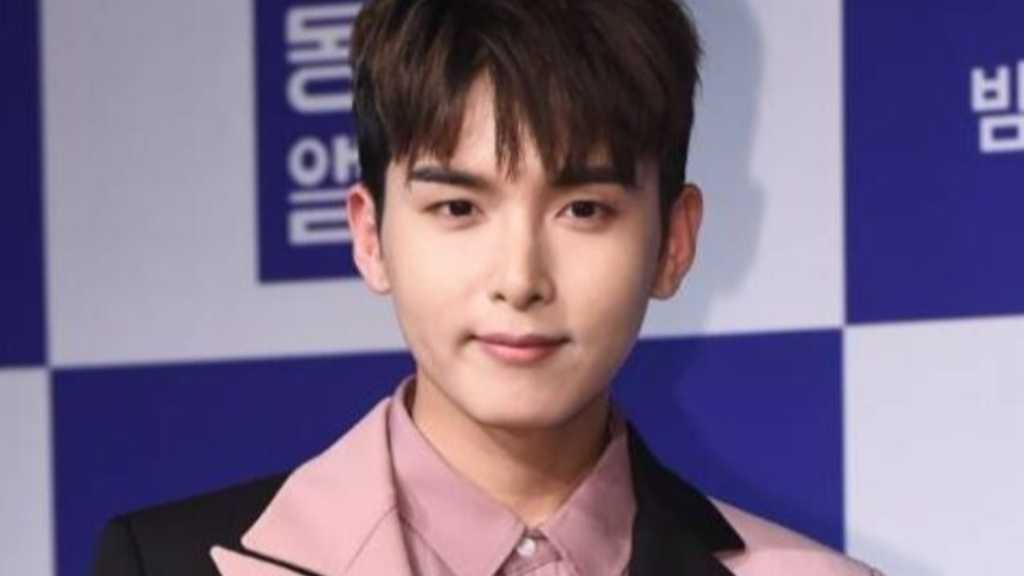 SUPER JUNIOR リョウク、公演中に負傷したファンと病院へ…当事者が状況を明かす「ずっと様子をみてくれた」