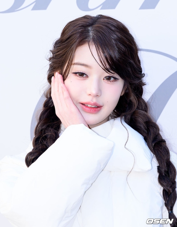 PHOTO】IVE ウォニョン「EIDER × COSMOPOLITAN」のポップアップ